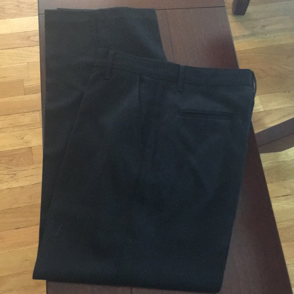 Like New Perry Ellis Black Boy’s Slacks Sz 16